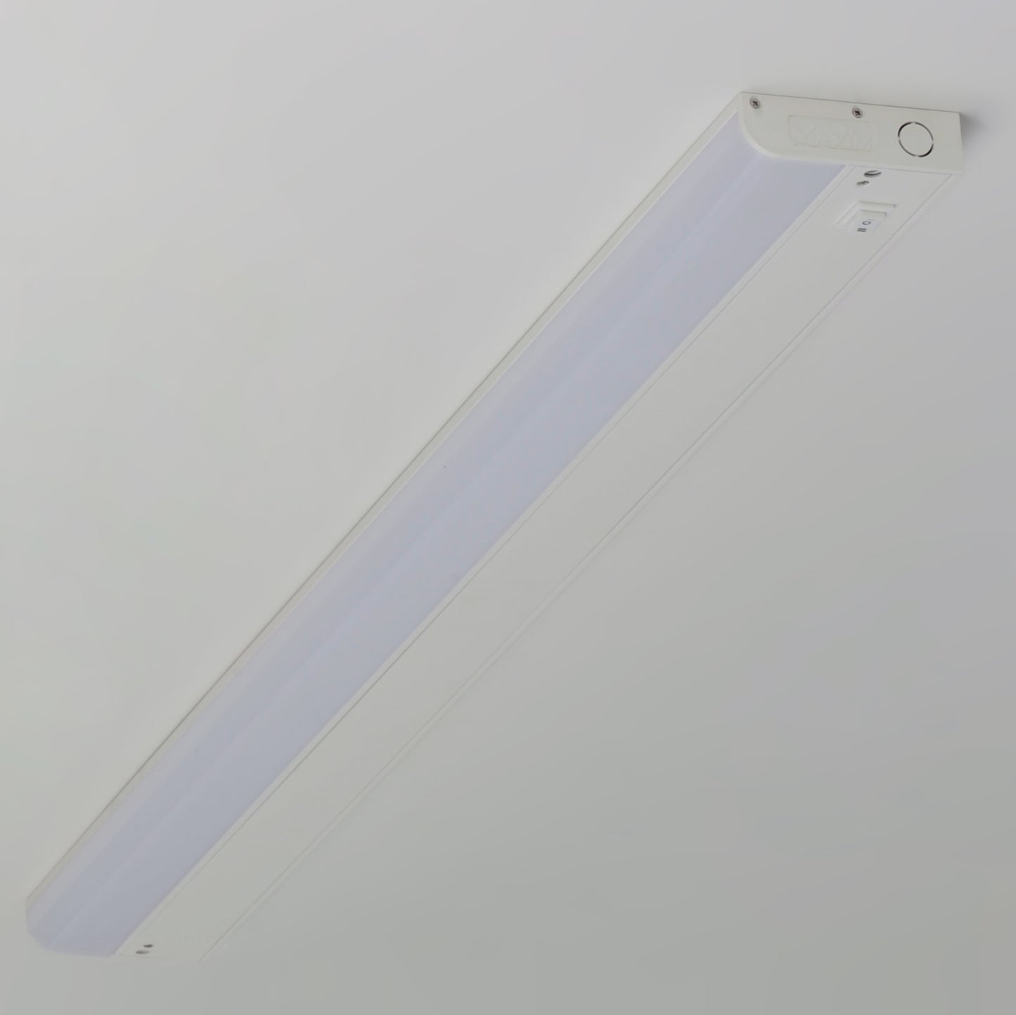 CounterMax 1K 36" LED Under Cabinet 3000K White by Maxim Lighting