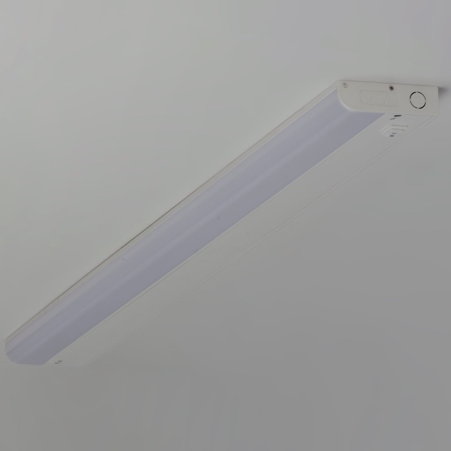 CounterMax 1K 36" LED Under Cabinet 3000K White by Maxim Lighting