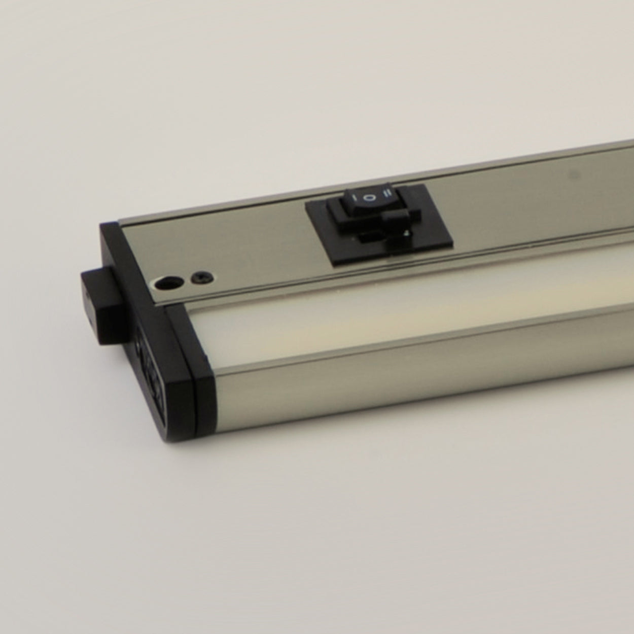 CounterMax 5K 18" 2700-5000K LED Under Cabinet Satin Nickel by Maxim Lighting