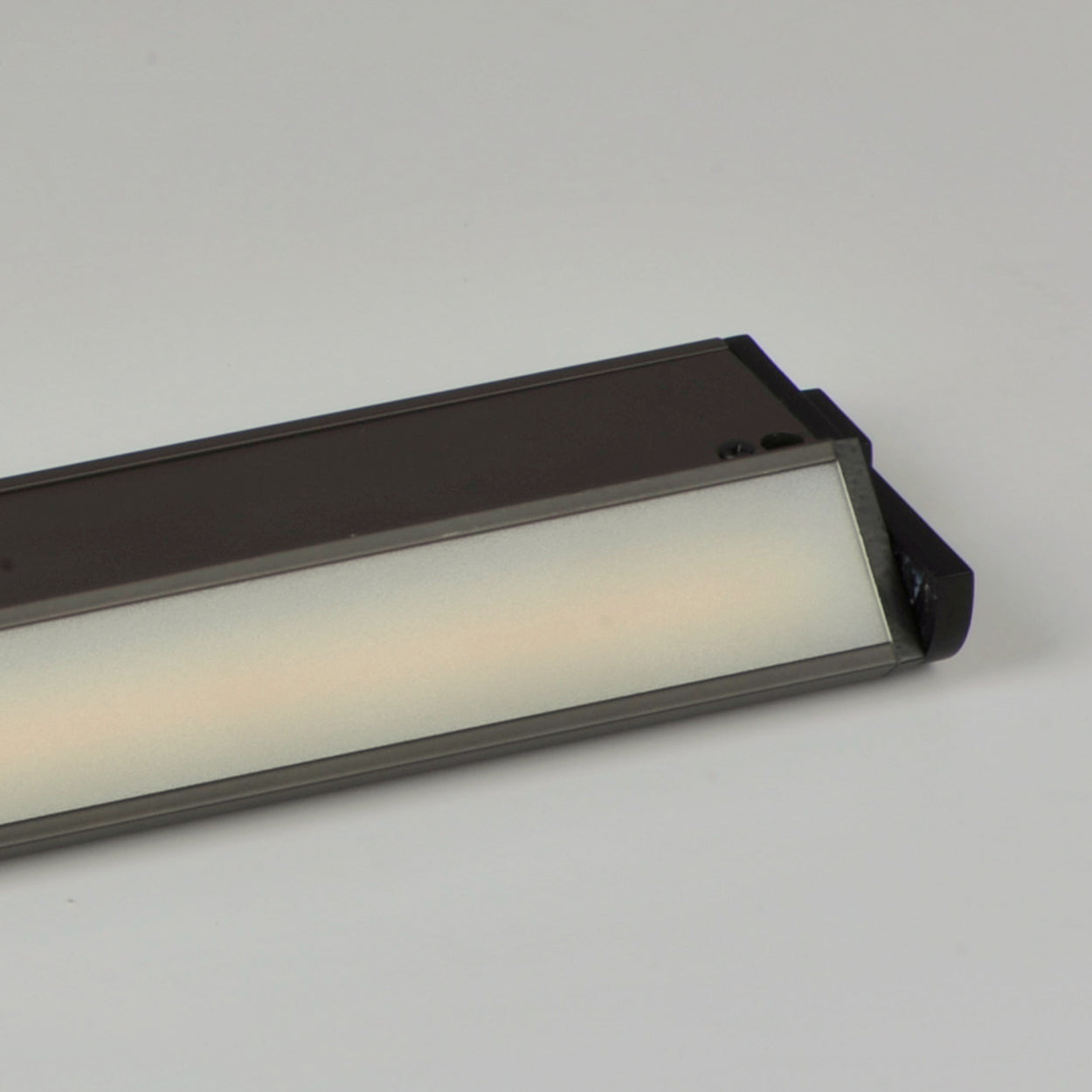 CounterMax 5K 24" 2700-5000K LED Under Cabinet Bronze by Maxim Lighting