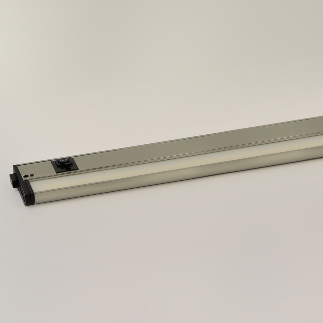 CounterMax 5K 36" 2700-5000K LED Under Cabinet Satin Nickel by Maxim Lighting