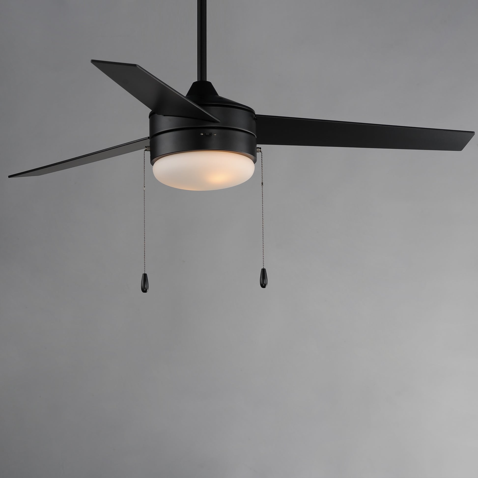 Trio 52" 3-Blade Fan w Pull Chain Black/Walnut by Maxim Lighting