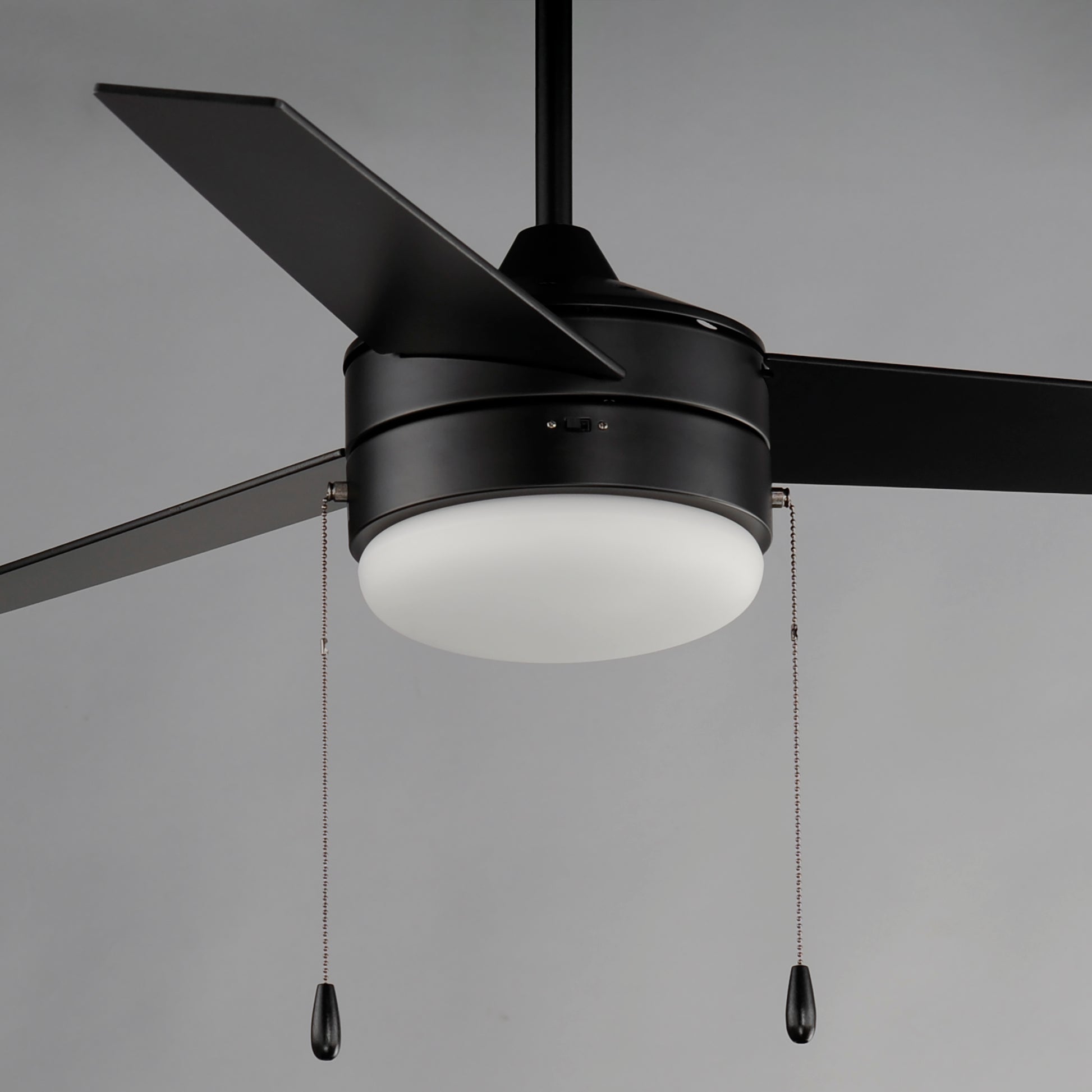 Trio 52" 3-Blade Fan w Pull Chain Black/Walnut by Maxim Lighting