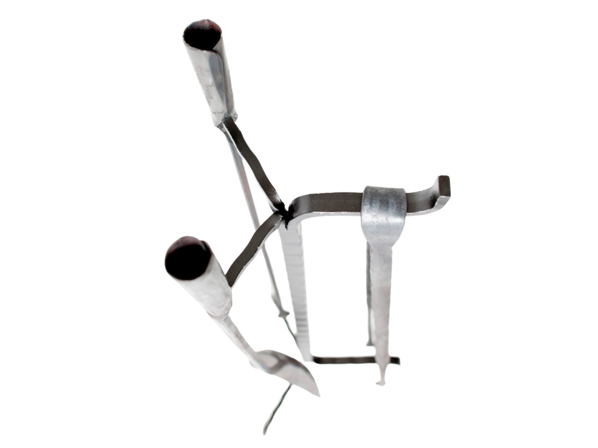 Ferro & Fuoco Tripod Stand by Conmoto – top of the forged stand holding tools (tools sold separately)