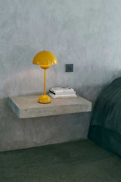 Flowerpot Table Lamp Vp3 by &tradition