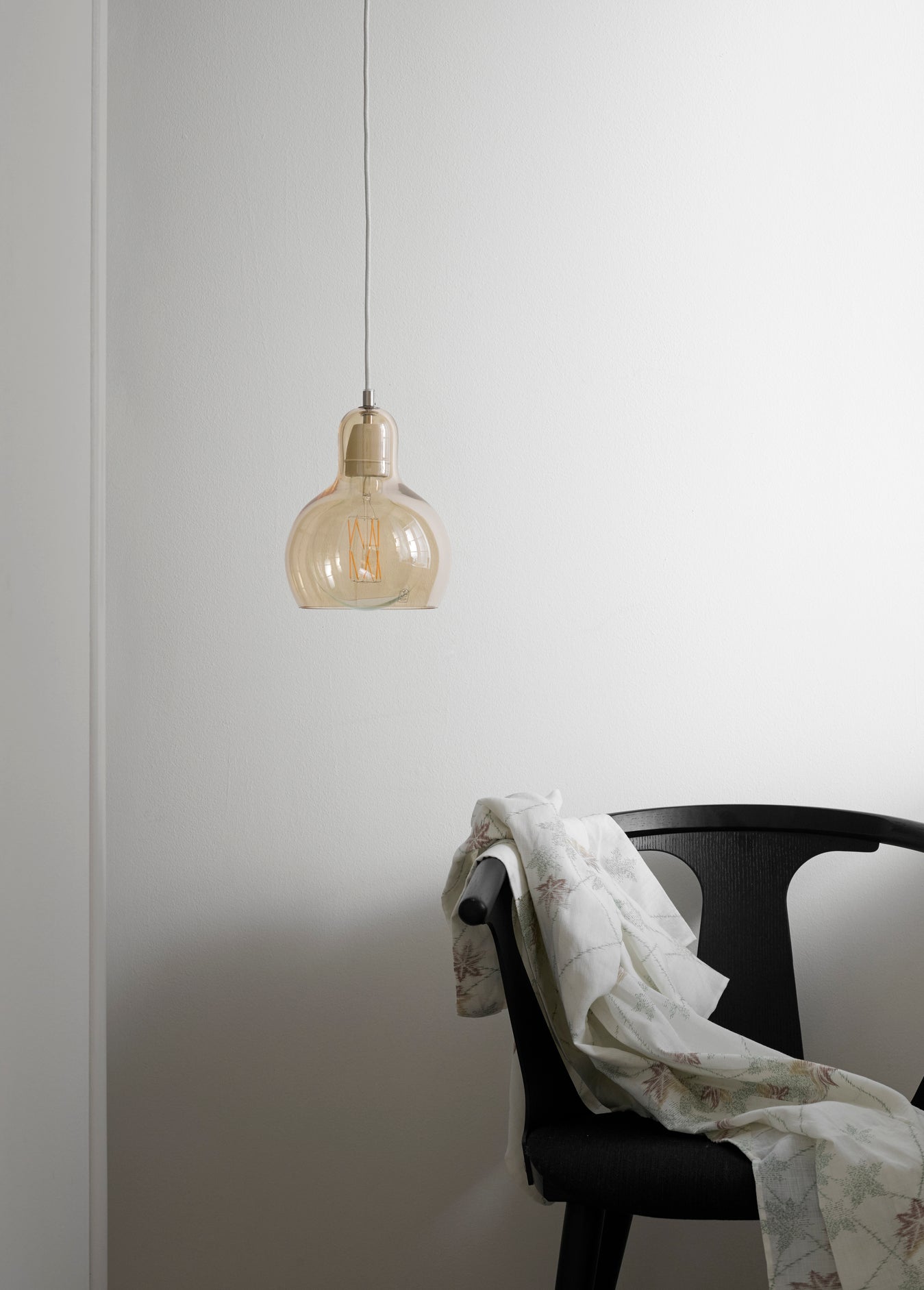 Mega Bulb Sr2 Pendant Light Gold Lustre by &tradition