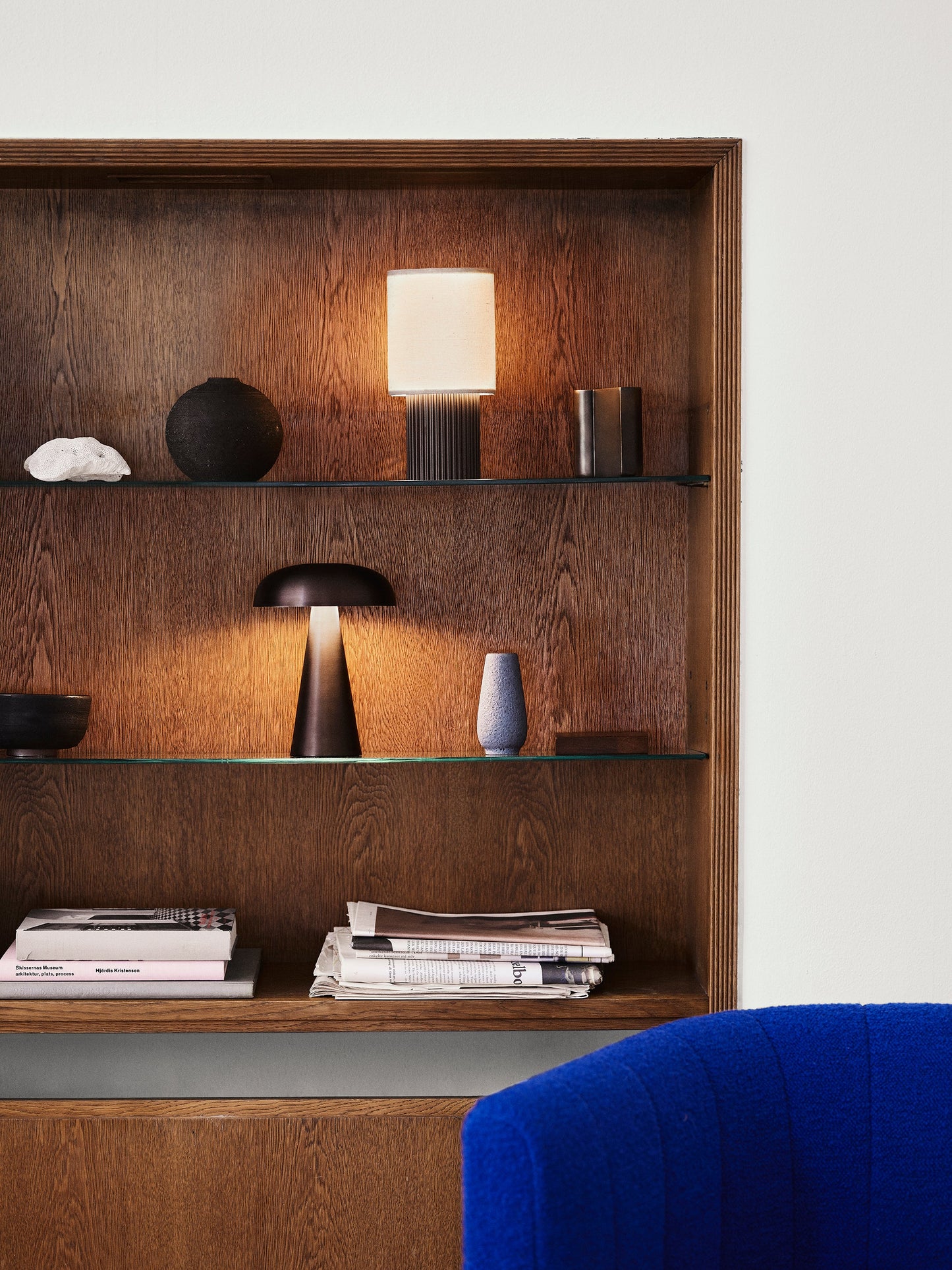 Manhattan Portable Lamp Sc52 by &tradition