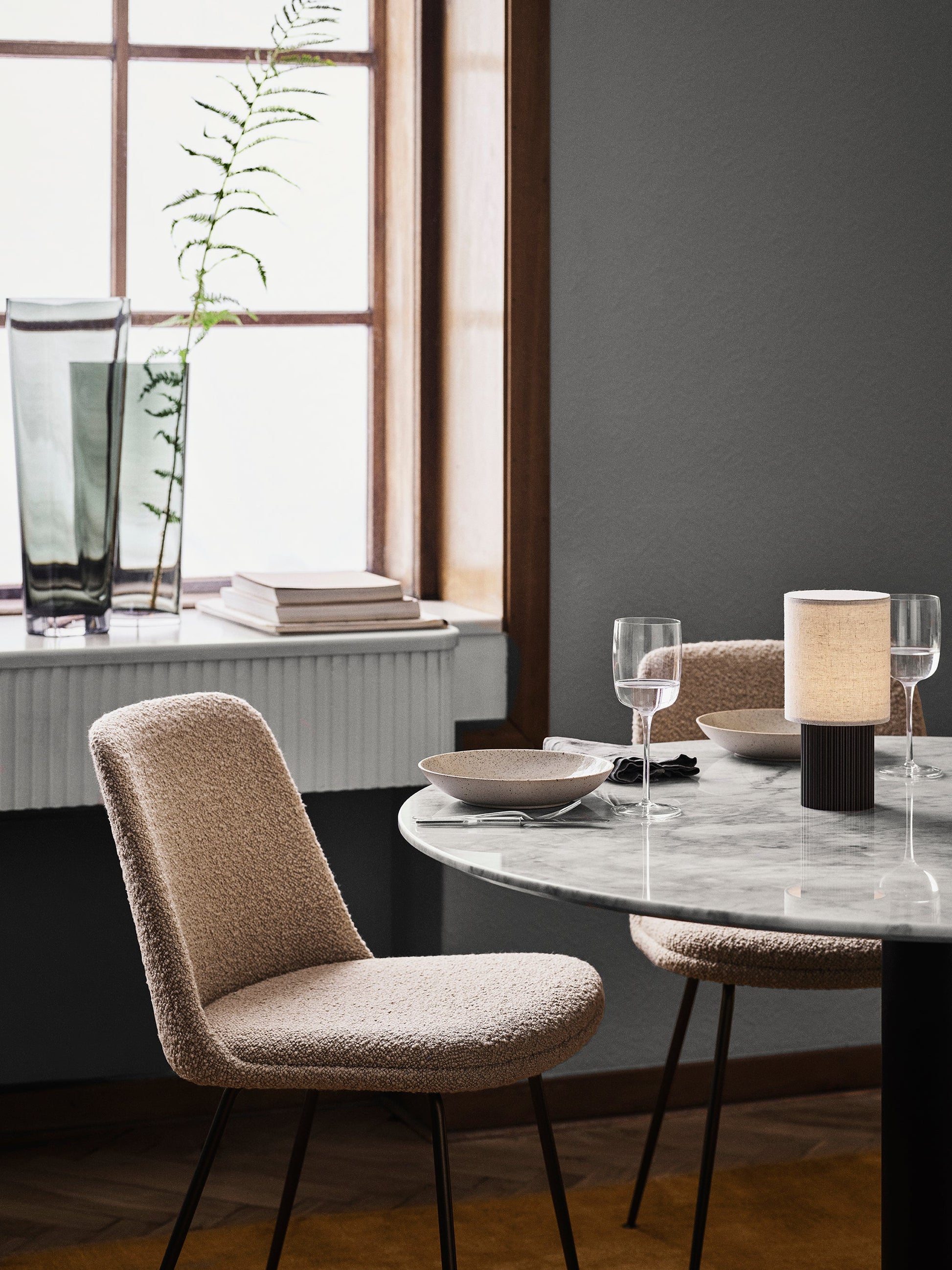 Manhattan Portable Lamp Sc52 by &tradition