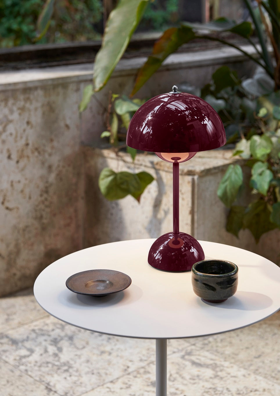 Flowerpot Portable Table Lamp Vp9 by &tradition