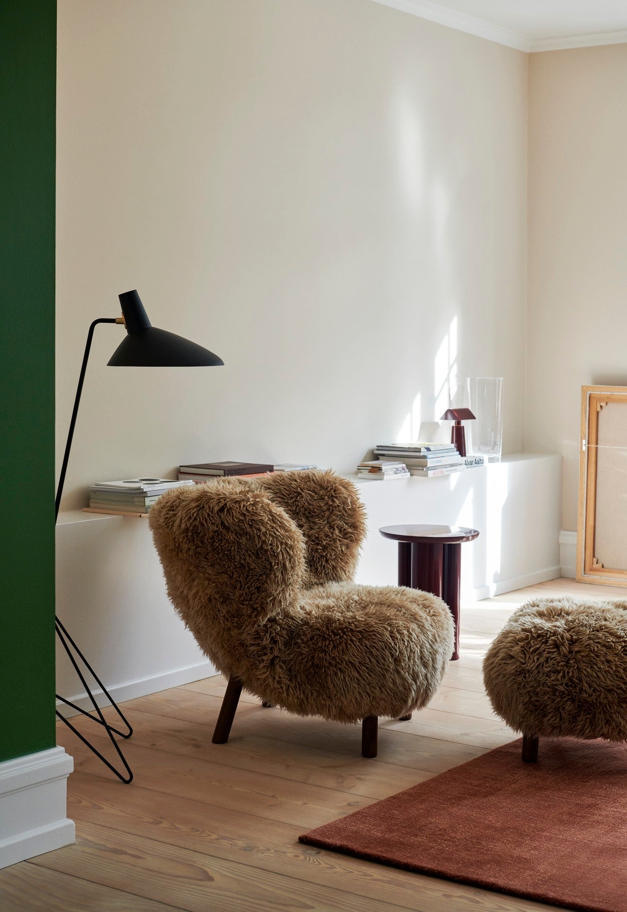 Tripod Hm8 Floor Lamp by &tradition