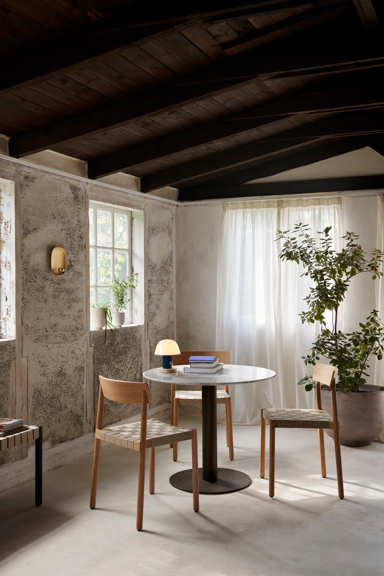 Setago Portable Lamp Jh27 by &tradition