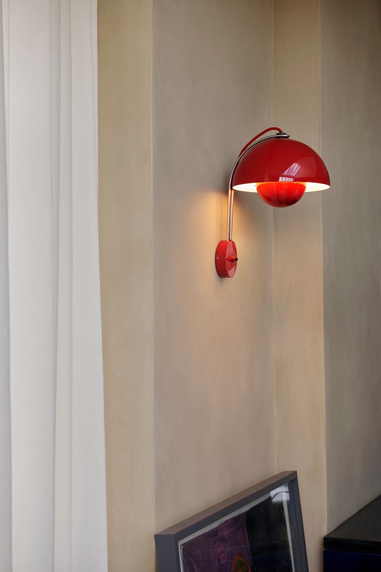 Flowerpot Wall Lamp Vp8 by &tradition