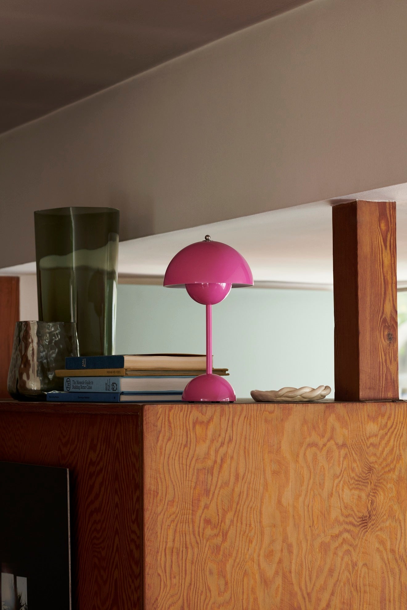 Flowerpot Portable Table Lamp Vp9 by &tradition