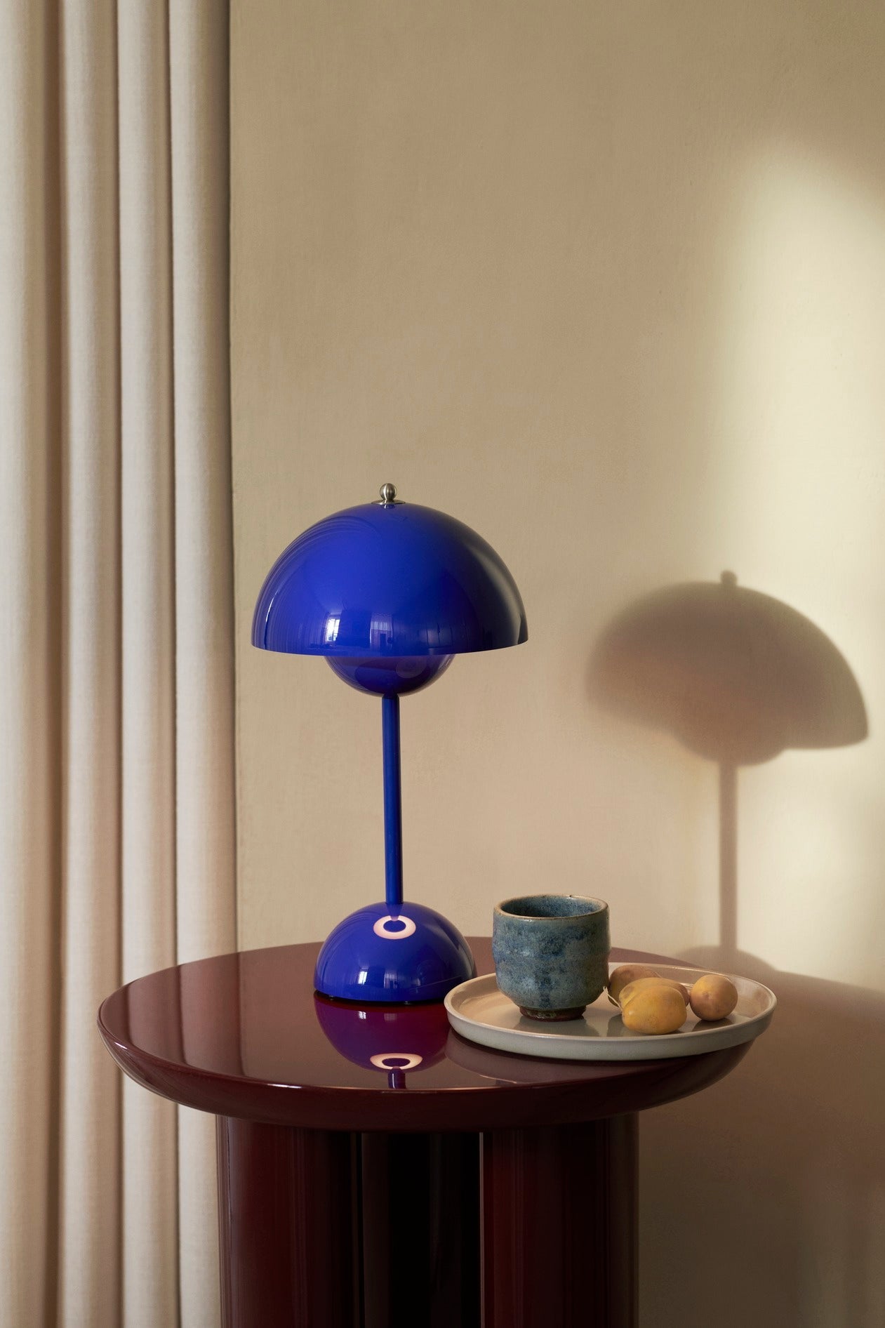 Flowerpot Portable Table Lamp Vp9 by &tradition
