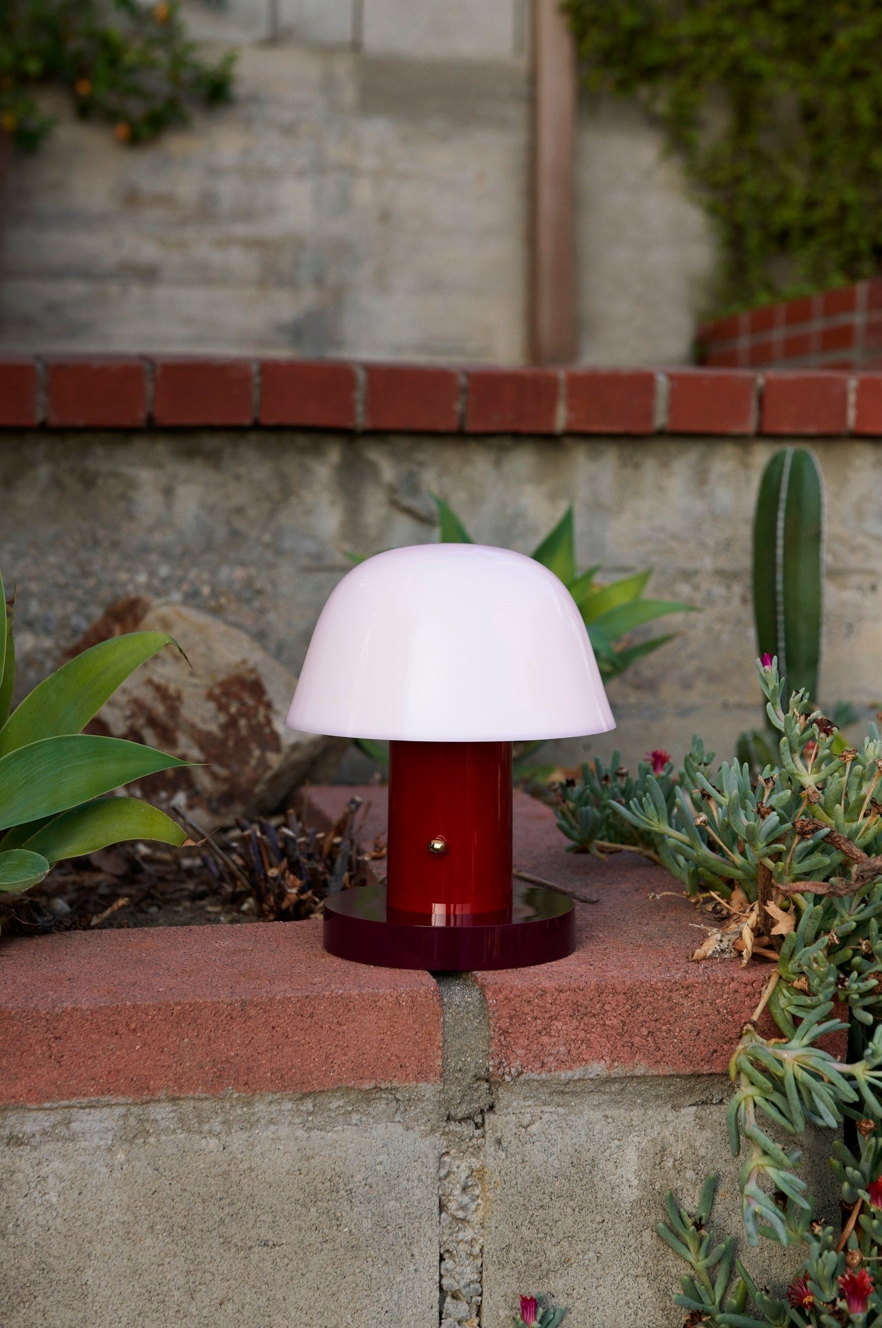 Setago Portable Lamp Jh27 by &tradition