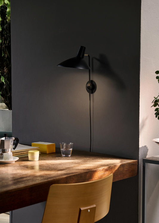 Tripod Wall Lamp Hm12 by &tradition