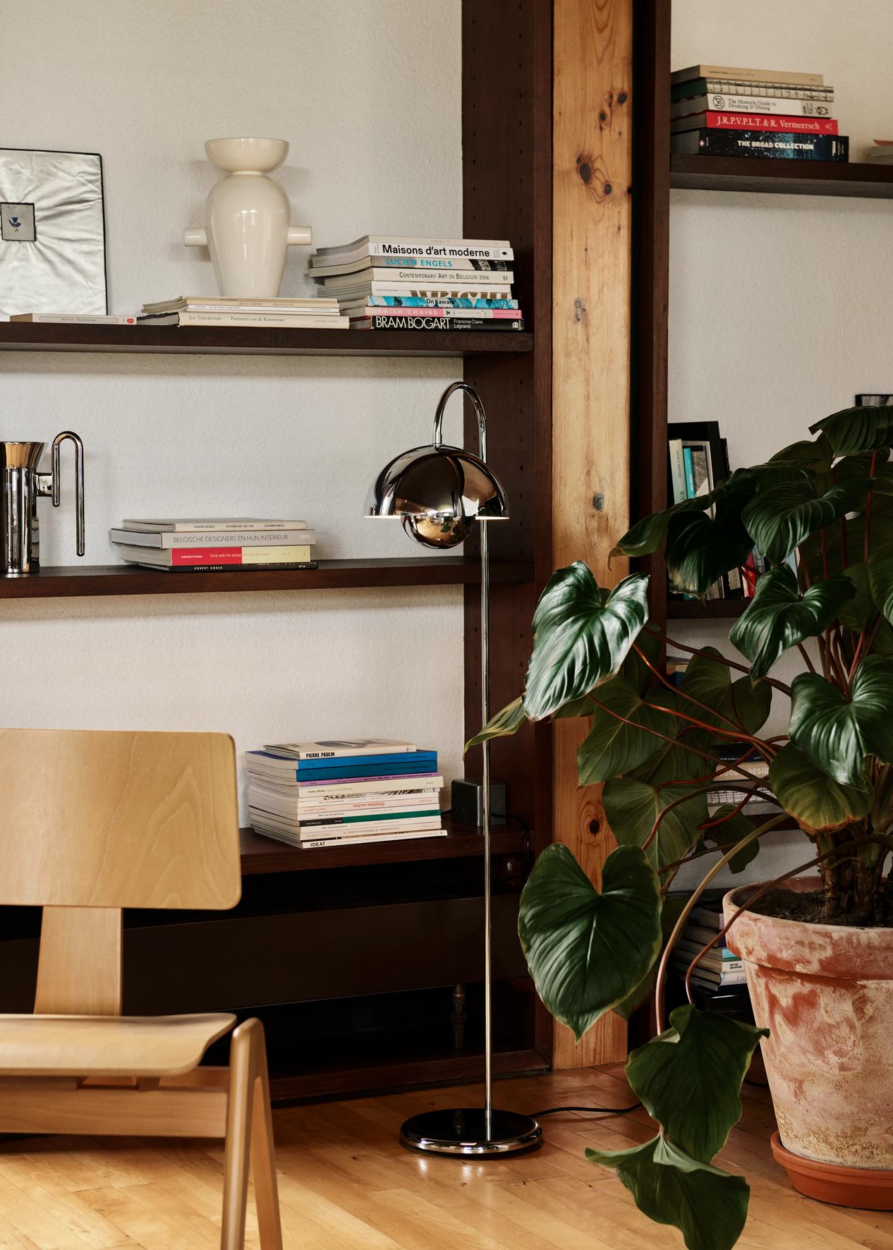 Flowerpot Floor Lamp Vp12 1 by &tradition