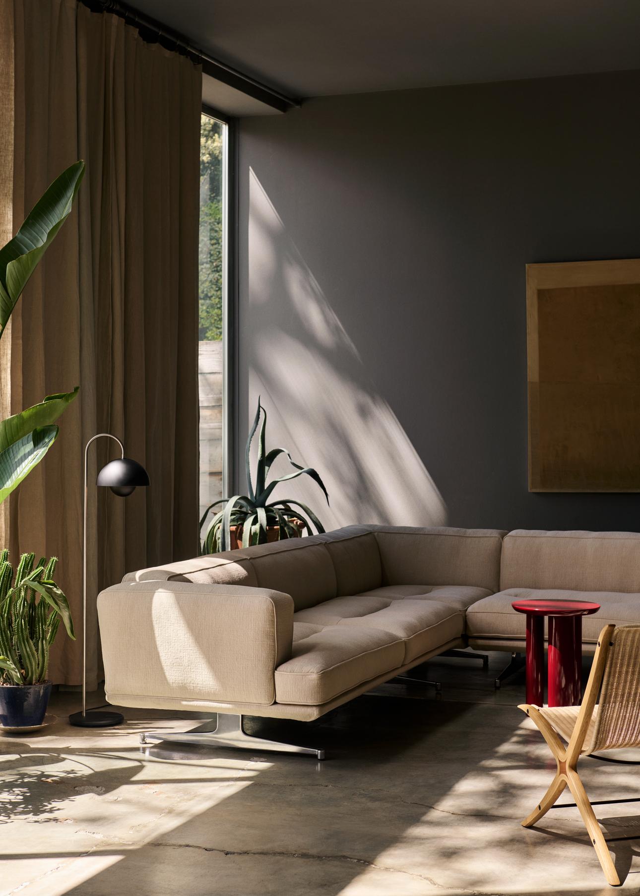 Flowerpot Floor Lamp Vp12 1 by &tradition