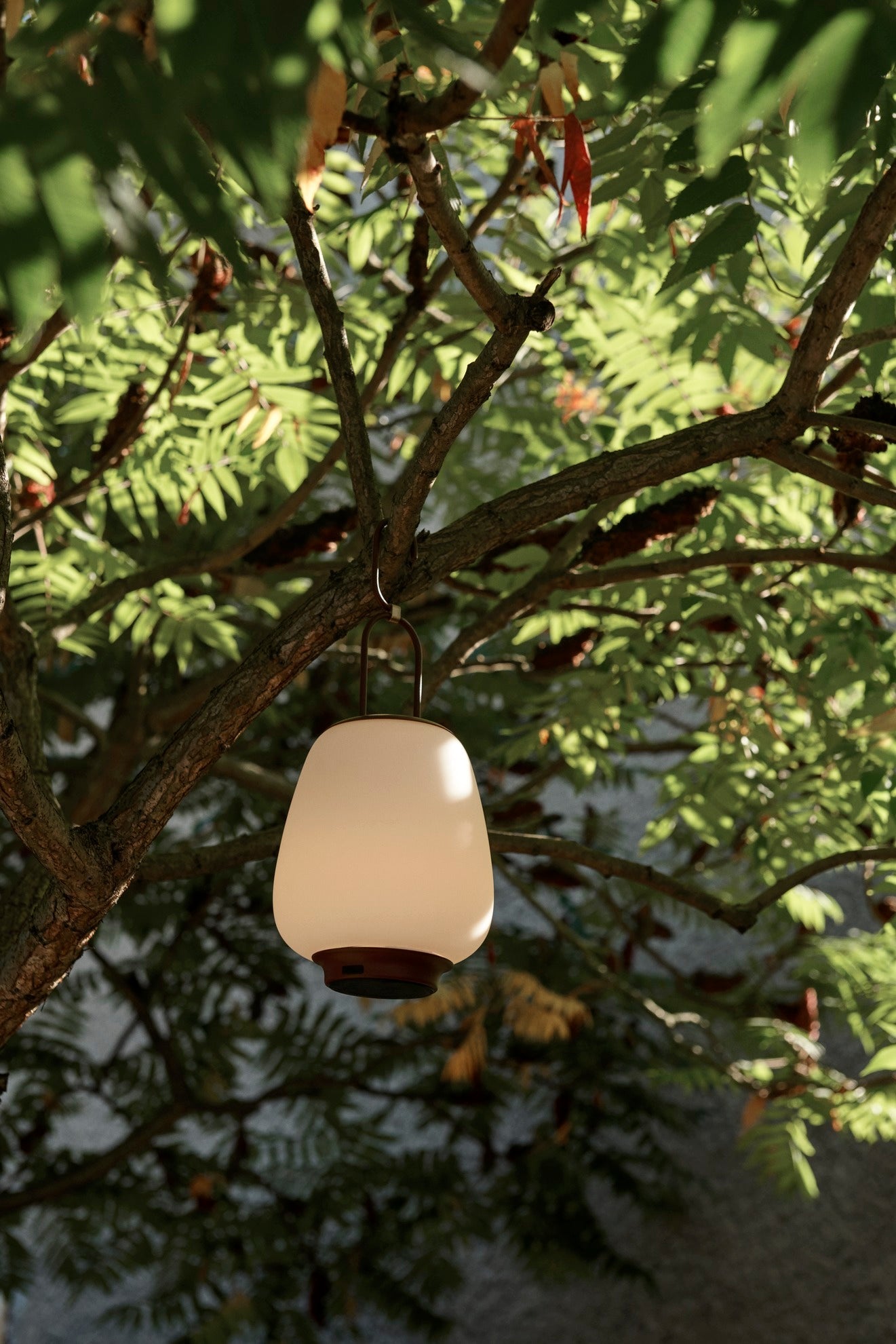Lucca Sc51 Portable Table Lamp by &tradition