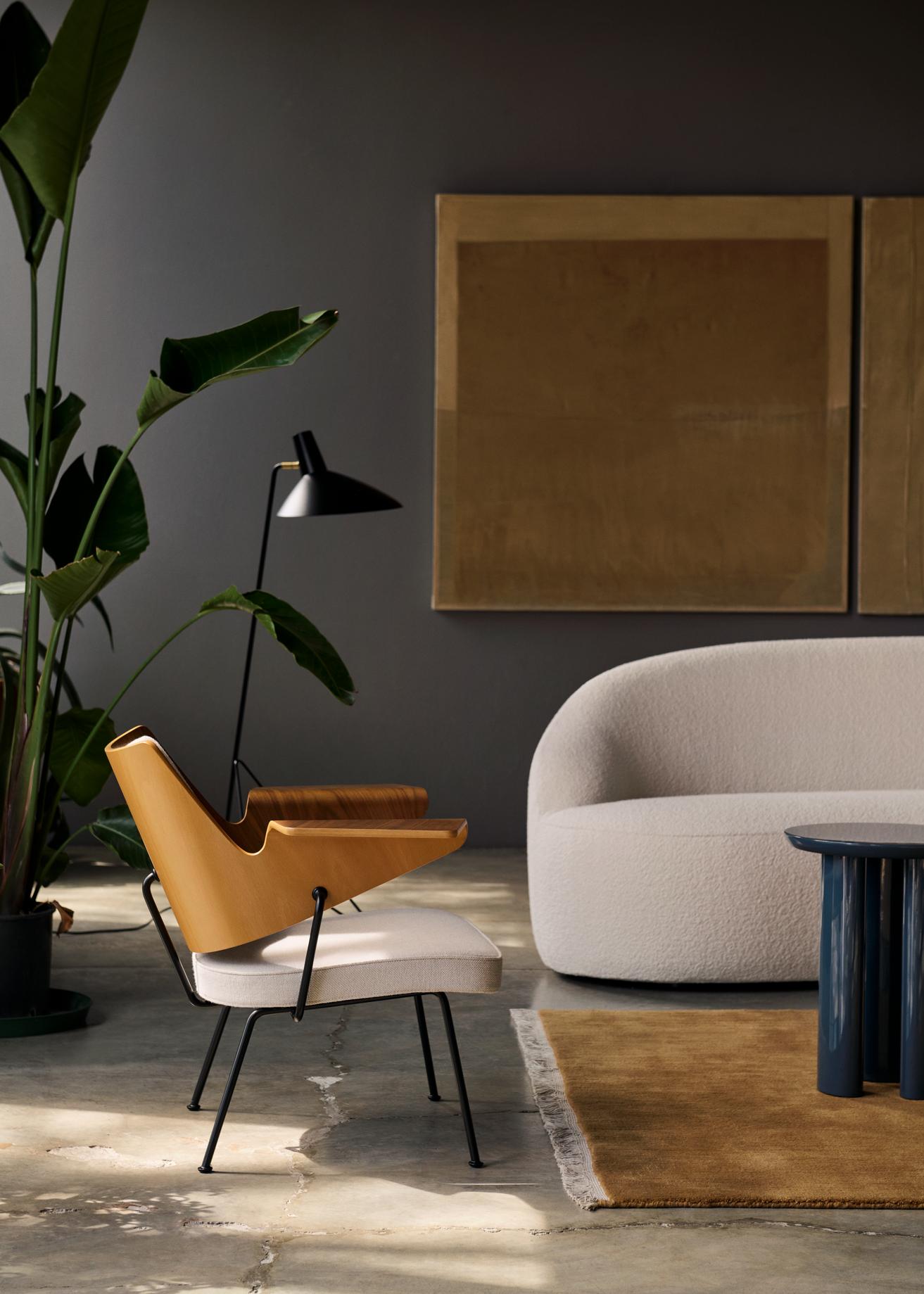 Tripod Hm8 Floor Lamp by &tradition