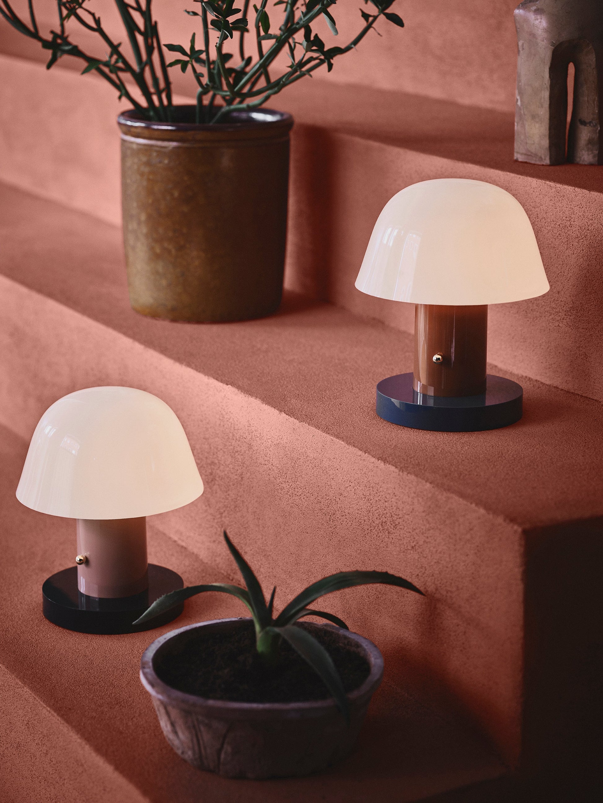 Setago Portable Lamp Jh27 by &tradition