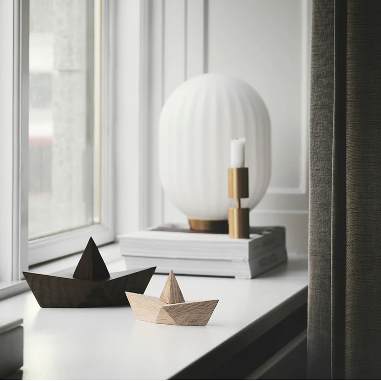 Boyhood Admiral Paper Boat wooden figure in smoked oak, Small (image 4)