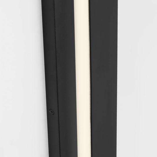 Visual Comfort Aspen 60 by Sean Lavin on an exterior wall