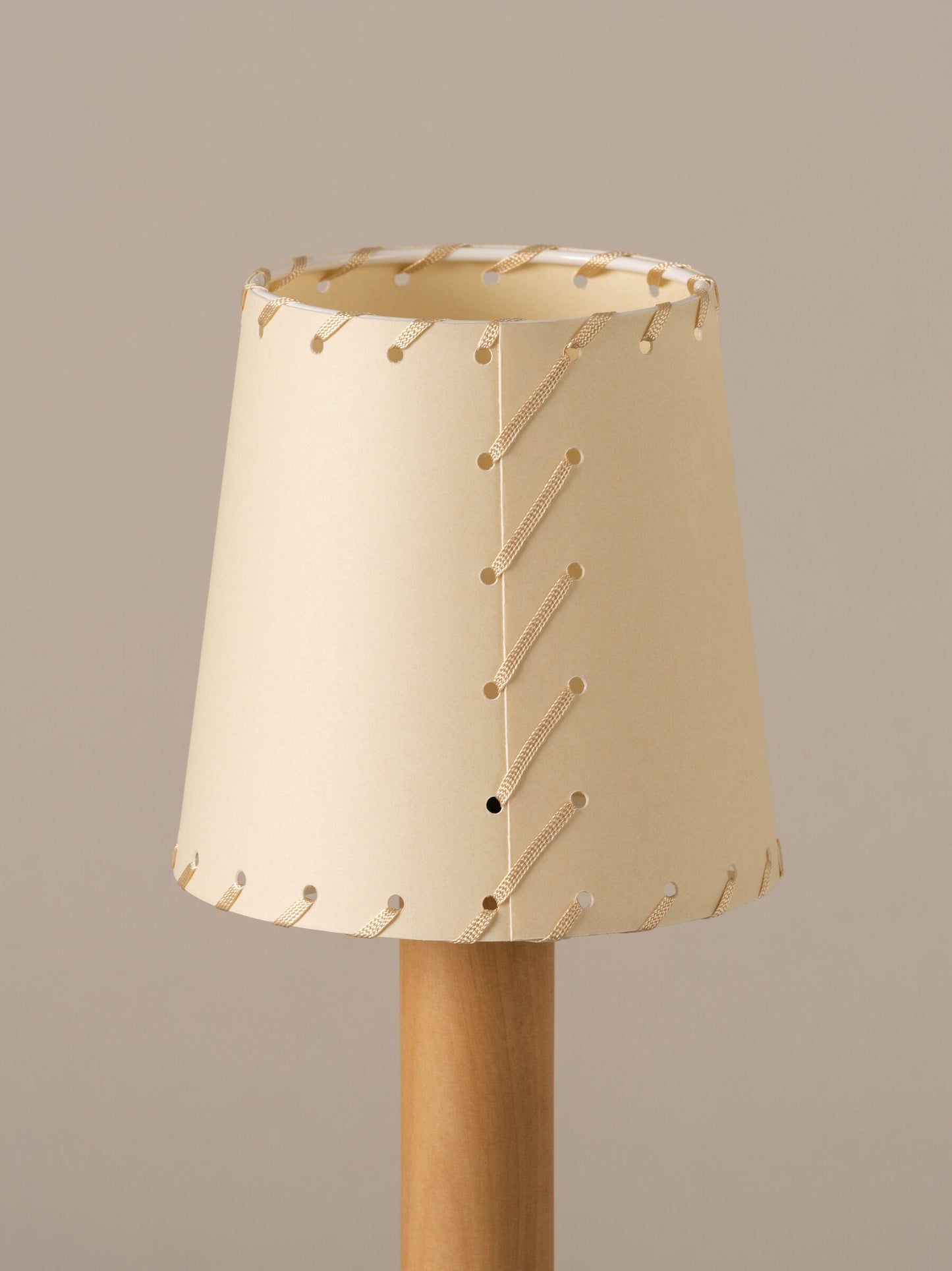 Portable accent lamp with soft warm white illumination