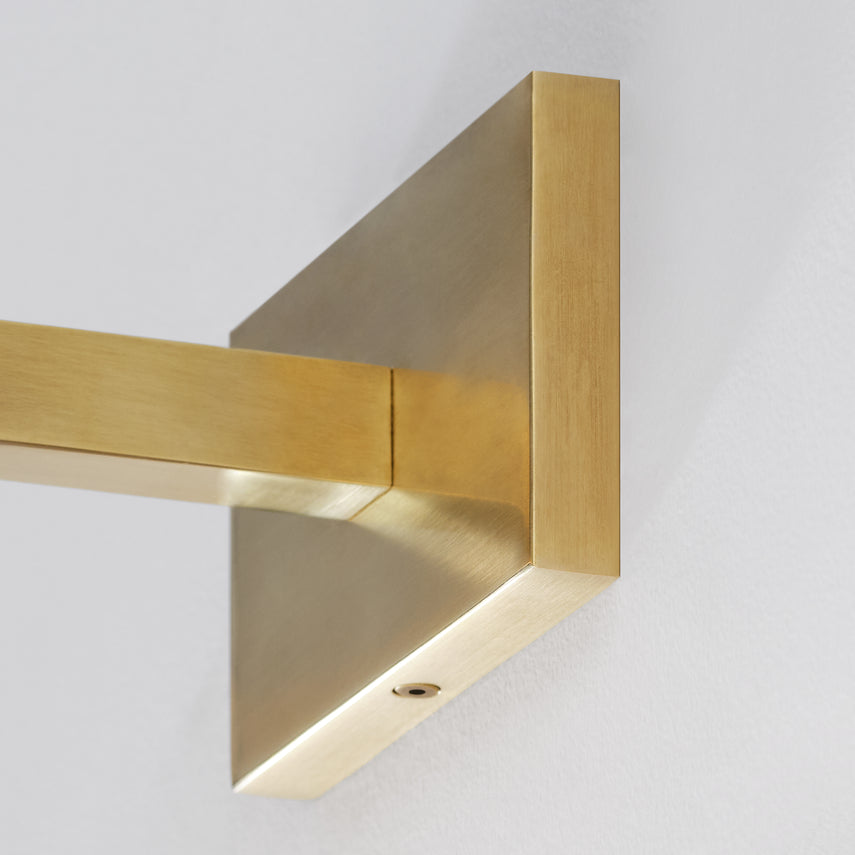 Bau 18-inch LED Picture Light Artwork by Visual & Comfort & Co