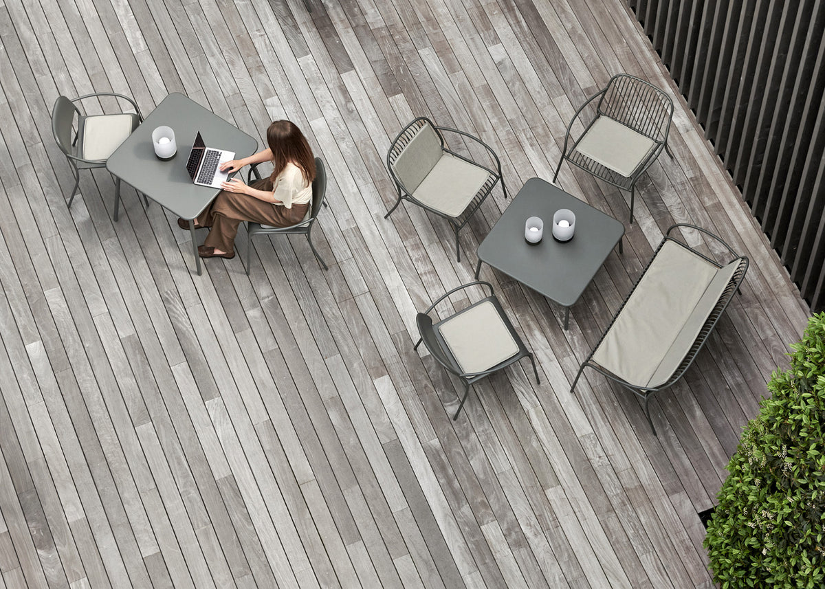 blomus YUA Outdoor Bistro Table, Round or Square – YUA bistro table styled with blomus CALMA (3)