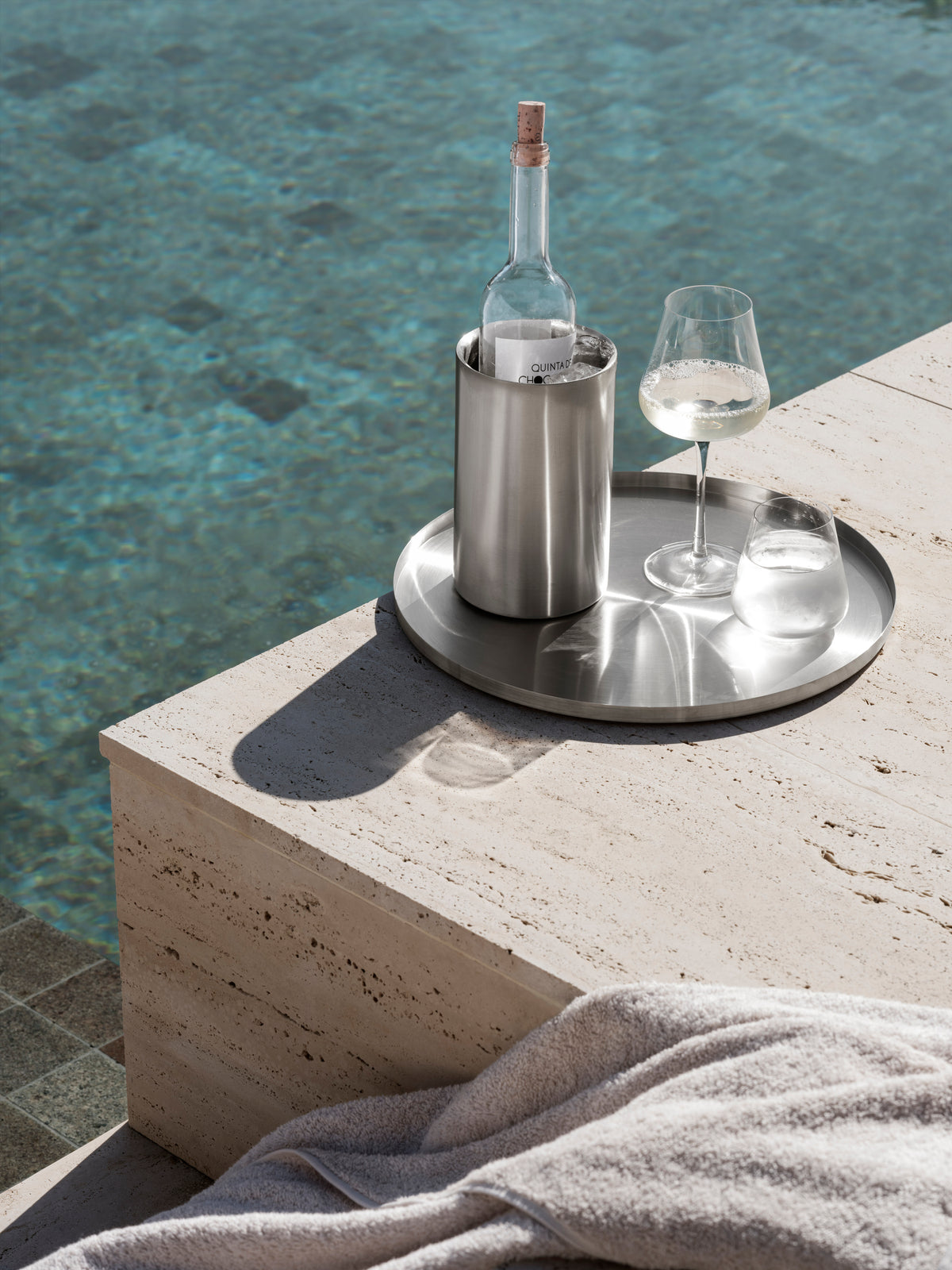 blomus EASY Double-Wall Stainless Steel Wine Cooler – EASY wine cooler styled with blomus BELO and PEASY