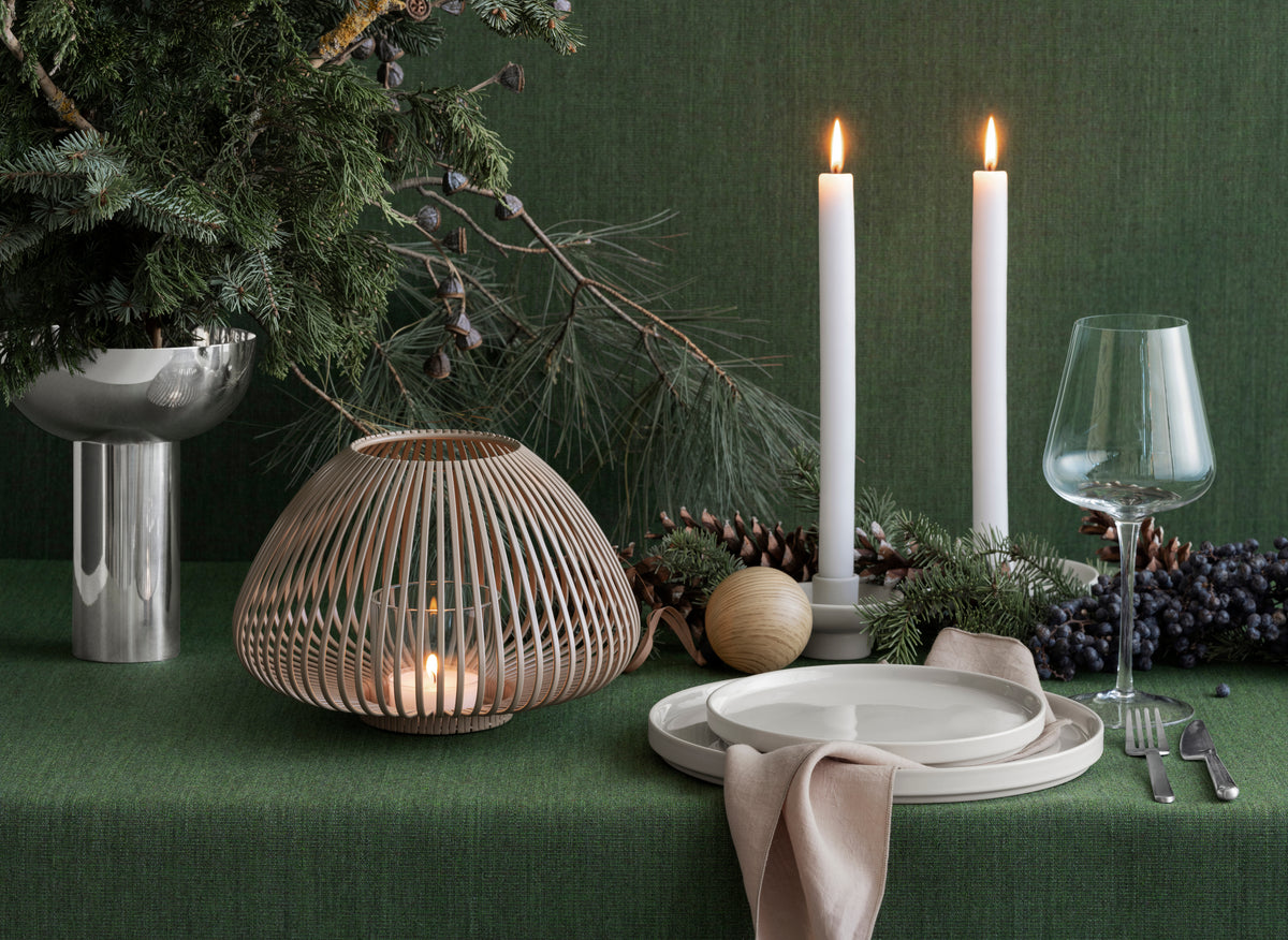 blomus BELO Red Wine Glasses 20 oz, Set of 2 – red wine glass on a green table with candles