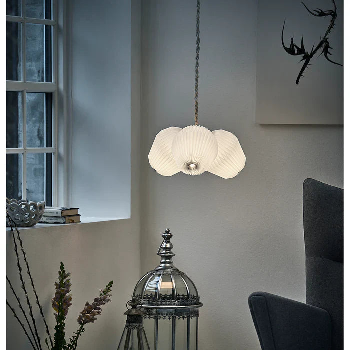 Bouquet Chandelier Medium 3 Shades - LE KLINT