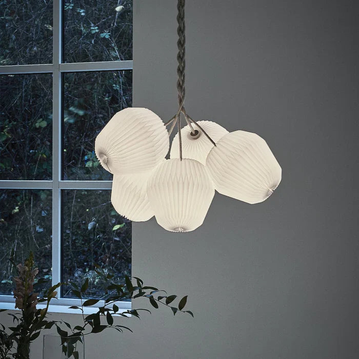 Bouquet Chandelier Medium 5 Shades - LE KLINT