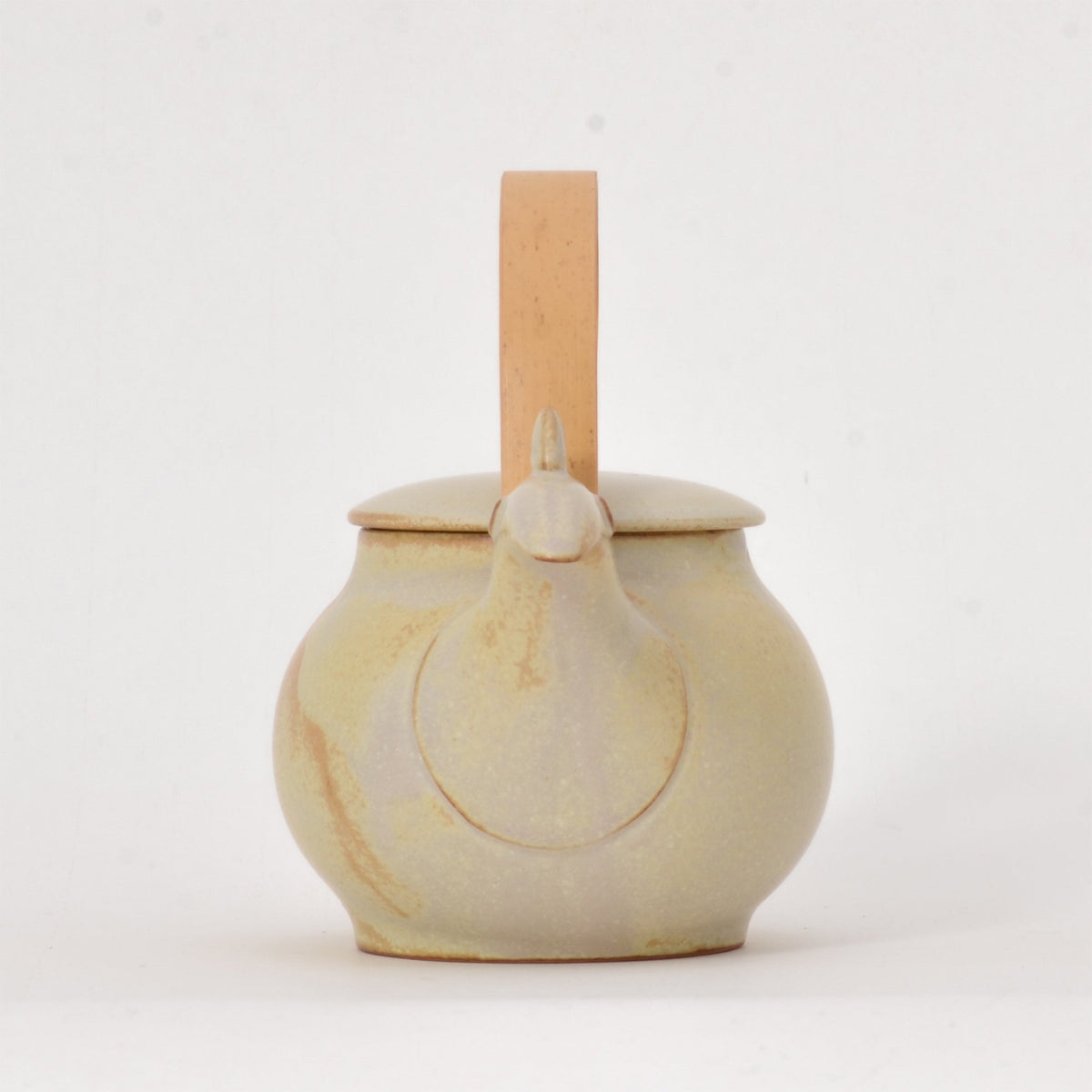 Ceramic Japan Tori Bird Teapot – looking down the spout