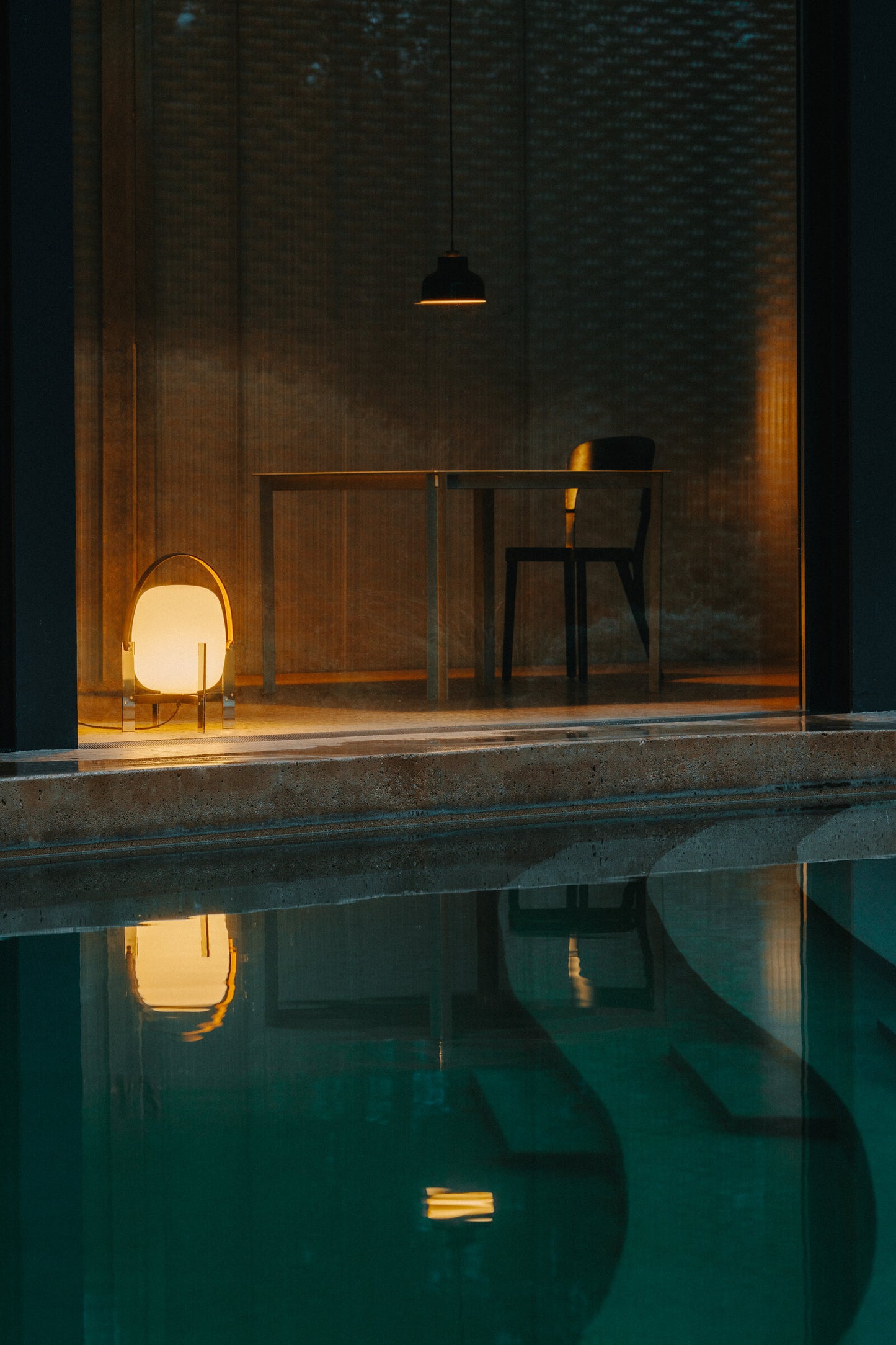 Cesta Metalica table lamp for Scandinavian style interiors