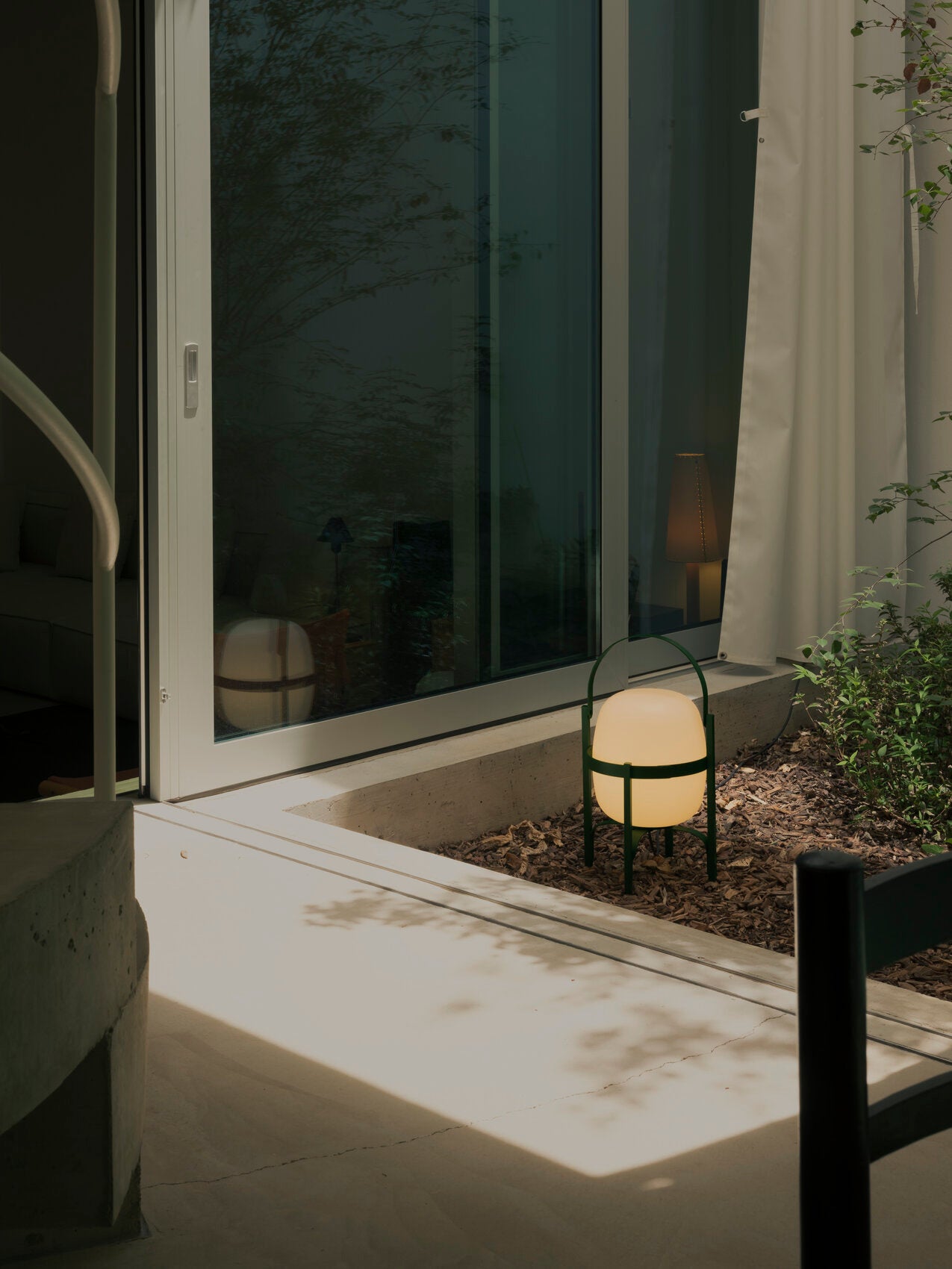 Santa and Cole Cesta Floor Lamp: Outdoor Styling