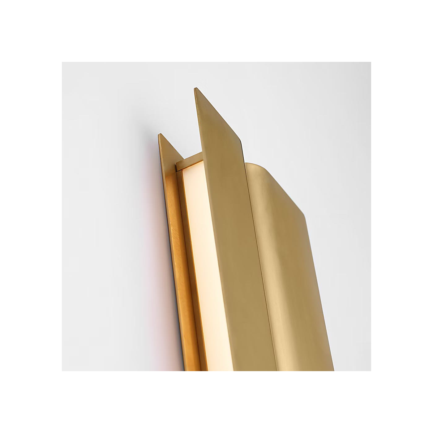 Modern brass vanity light Cloak 18 with integrated LED and soft warm glow