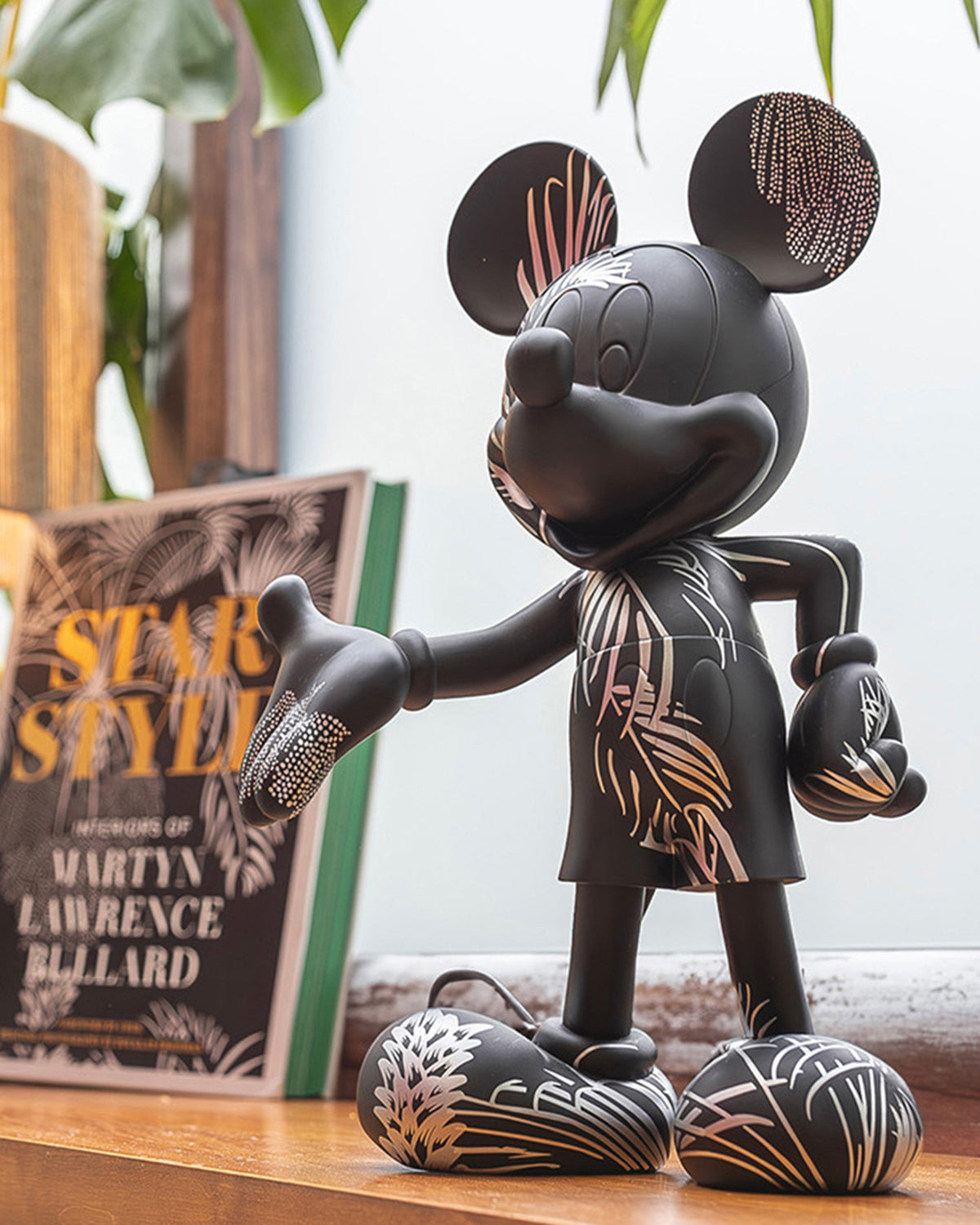 Leblon Delienne Star Style Mickey by Martyn Lawrence Bullard sculpture in Black & Grey, 12 inch