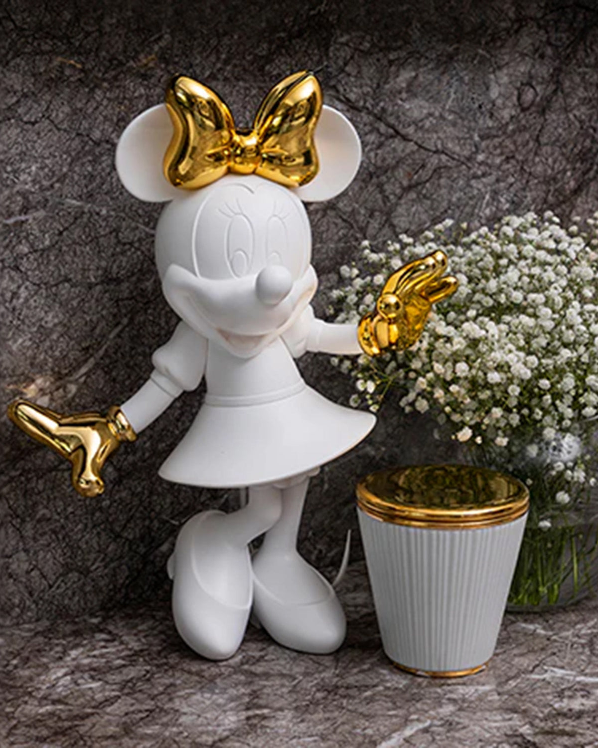 Leblon Delienne Minnie Welcome sculpture in White & Gold, 12 inch – view 3