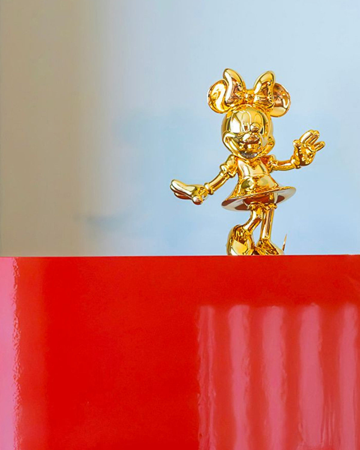 Leblon Delienne Minnie Welcome sculpture in Chromed Gold, 12 inch – view 4