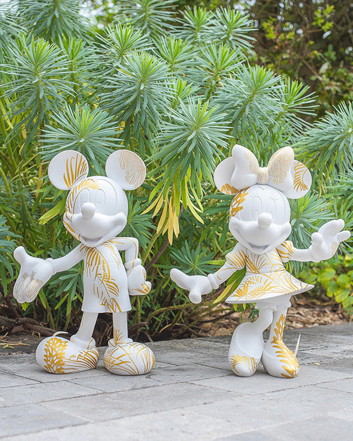 Leblon Delienne Star Style Minnie by Martyn Lawrence Bullard sculpture in White & Gold, 12 inch – view 4