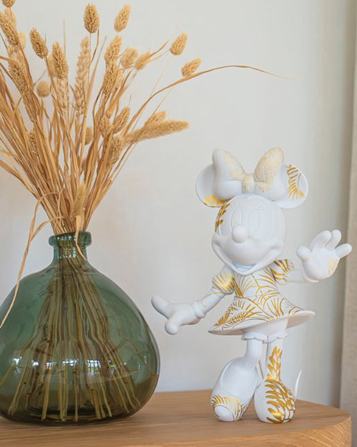 Leblon Delienne Star Style Minnie by Martyn Lawrence Bullard sculpture in White & Gold, 12 inch – view 5