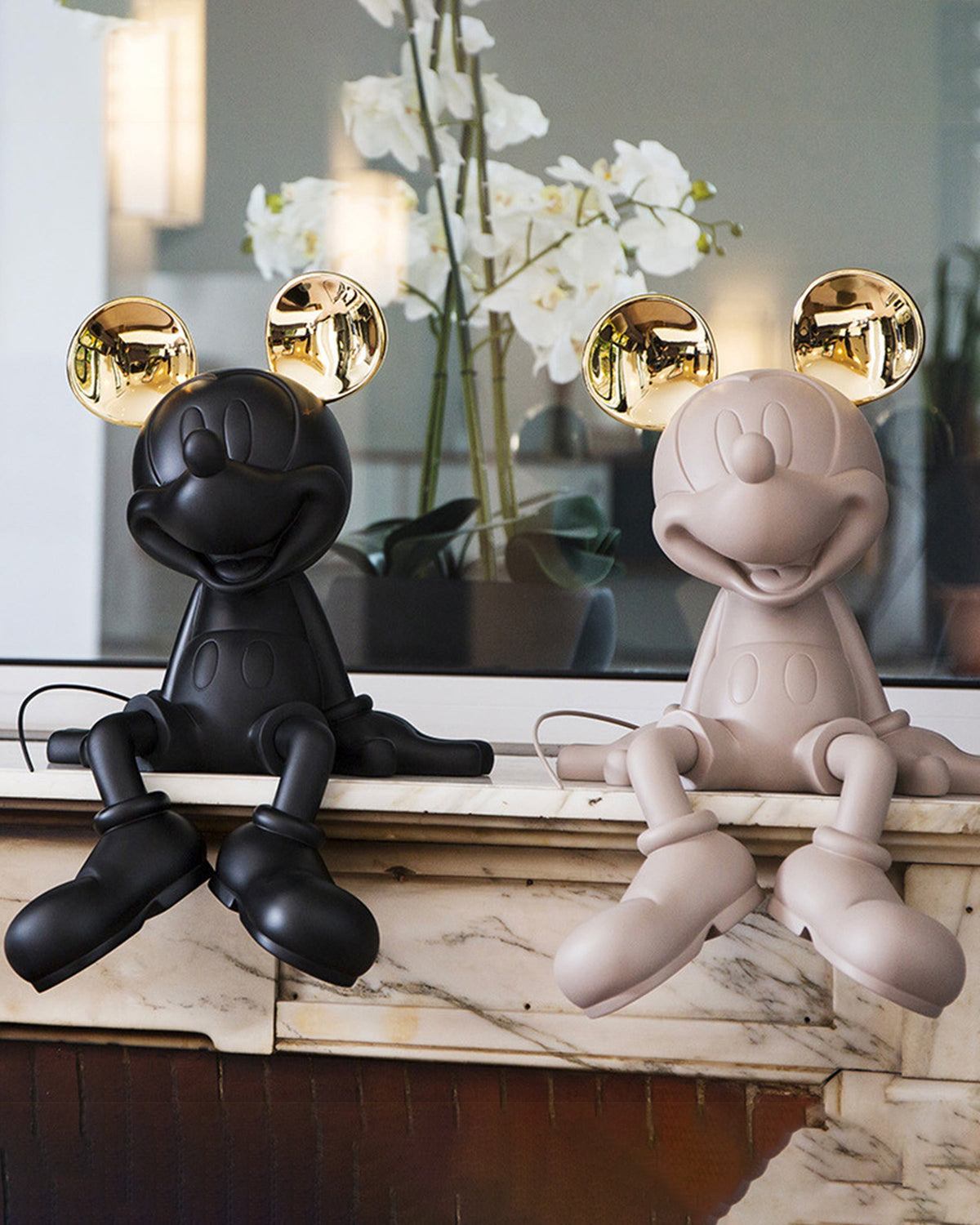 Leblon Delienne Mickey Take 2 by Kelly Hoppen sculpture in Black & Gold, 19 inch – view 4