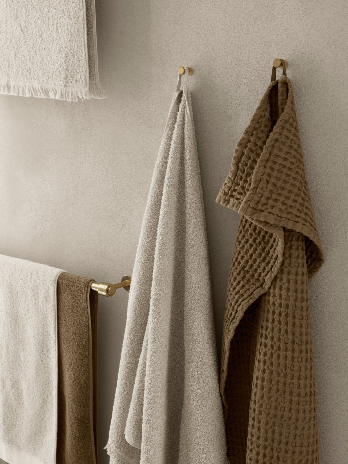 blomus CARO Waffle Weave Cotton Hand Towel XL – CARO XL hand towel in a styled bathroom