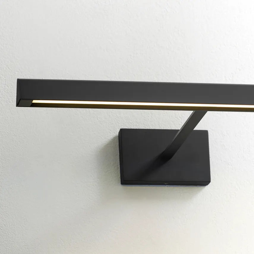 Dessau 18-inch LED Picture Light Artwork by Visual & Comfort & Co