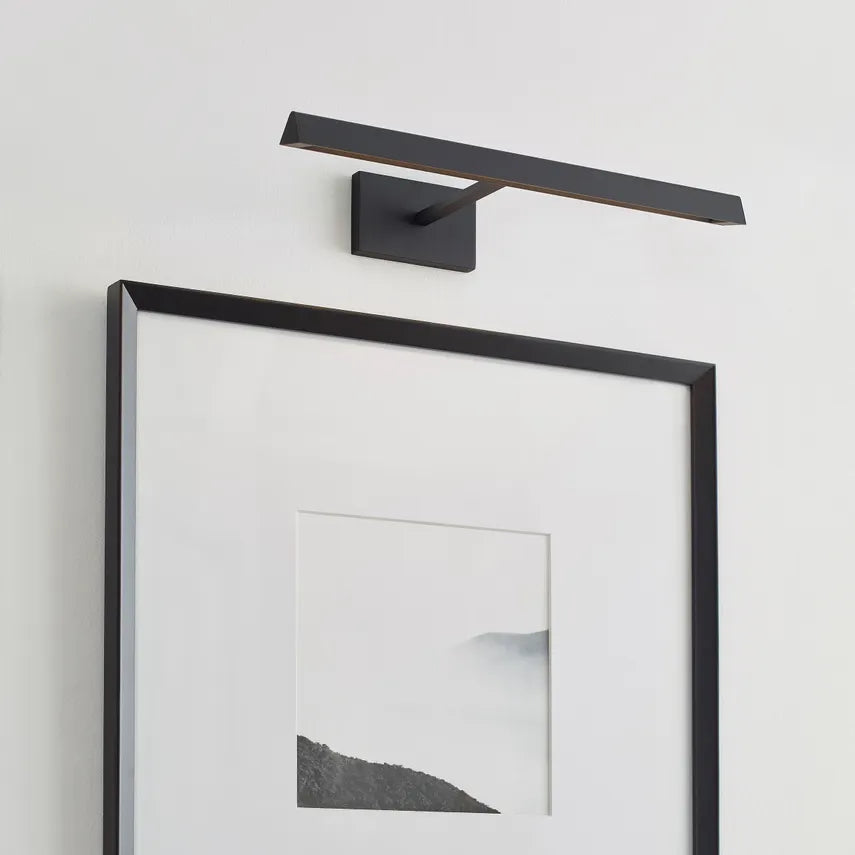Dessau 18-inch LED Picture Light Artwork by Visual & Comfort & Co