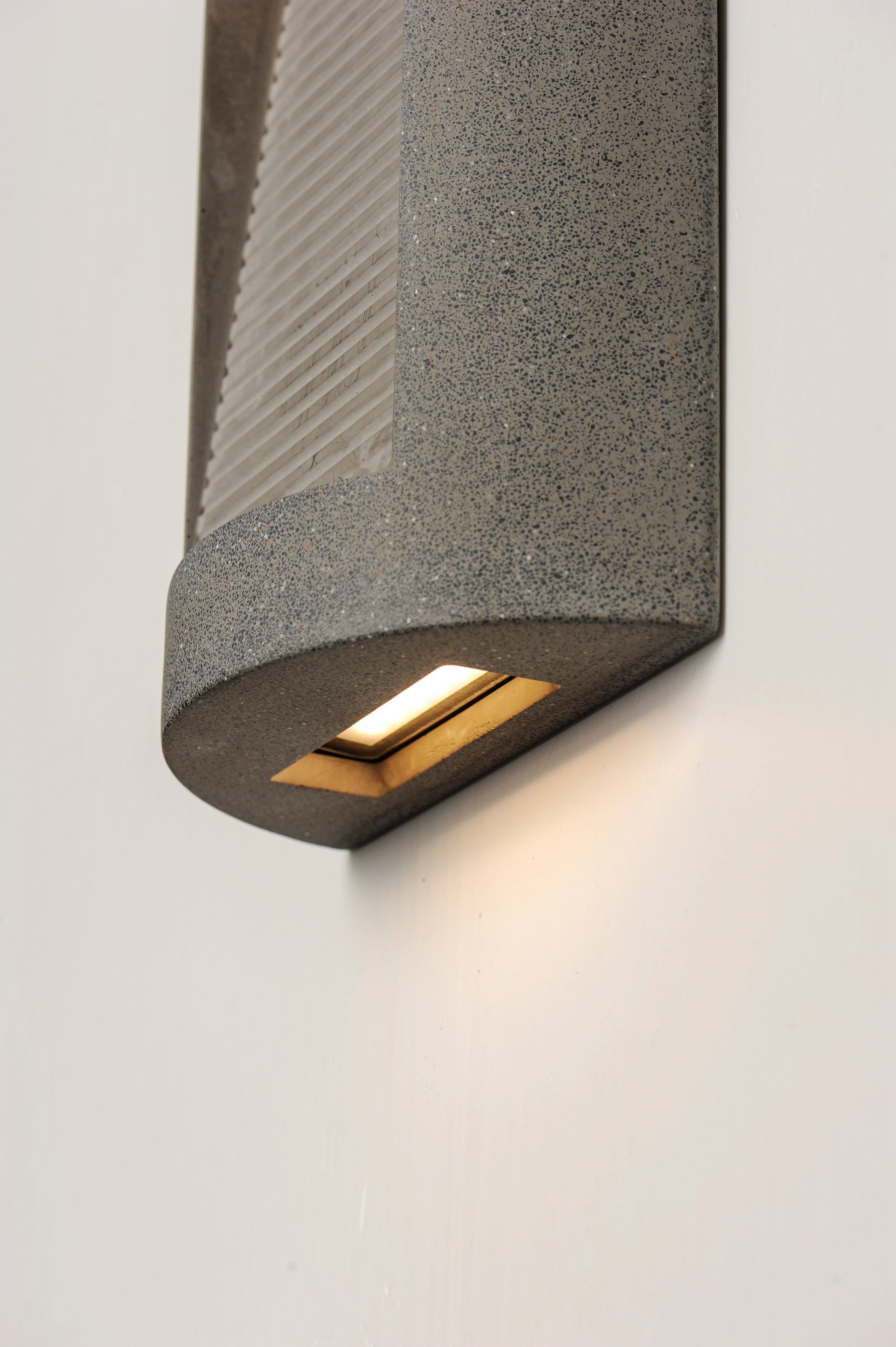 Boardwalk Medium LED Outdoor Wall Sconce Greystone by ET2