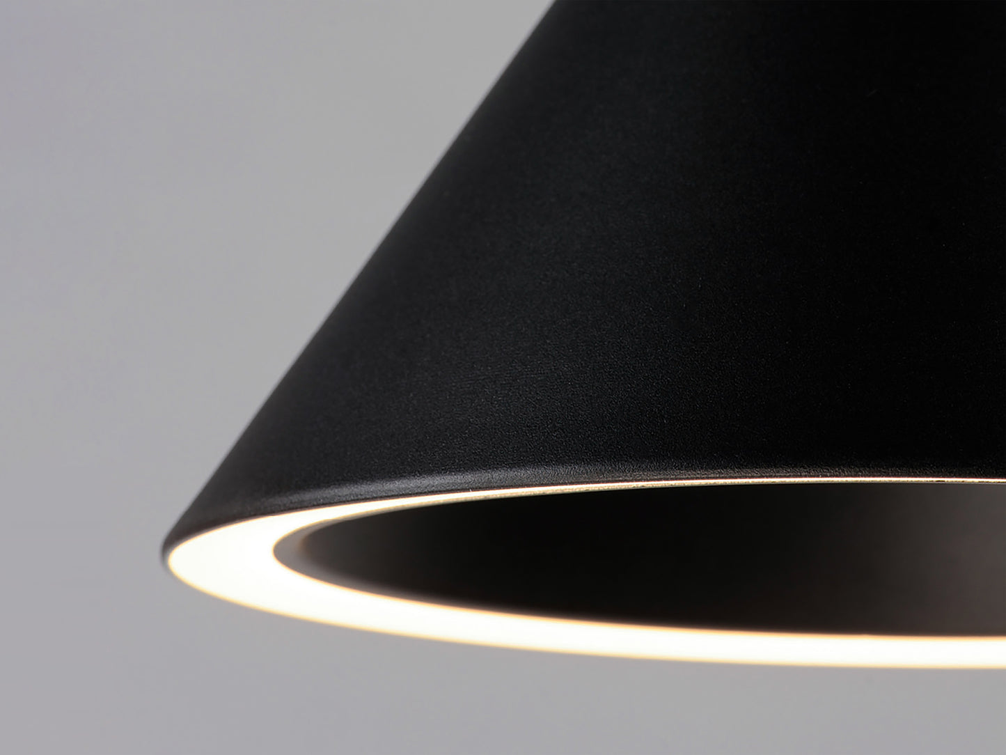 Abyss LED Pendant Black by ET2