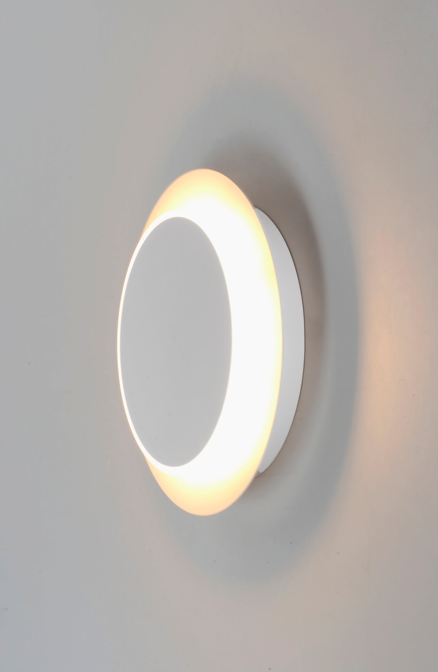 Revolver LED Flush Mount/Wall Sconce Matte White by ET2